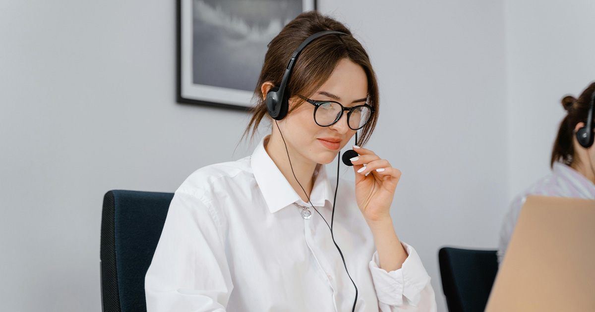 Helping Sales Reps Rely Less on AI & Build Interpersonal Skills